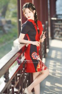 Sườn Xám Đỏ Phối Đen Trend Hình Hình Hý Kịch