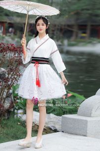 Thuê Hán Phục Cách Tân Vân Lưu Tuyết