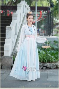 Hán Phục Tiểu Bạch