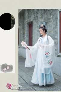 Hán Phục Tiểu Bạch