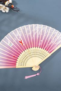 Uchiwa Quạt Vải Nhật Bản Nền Hồng Bướm Đỏ