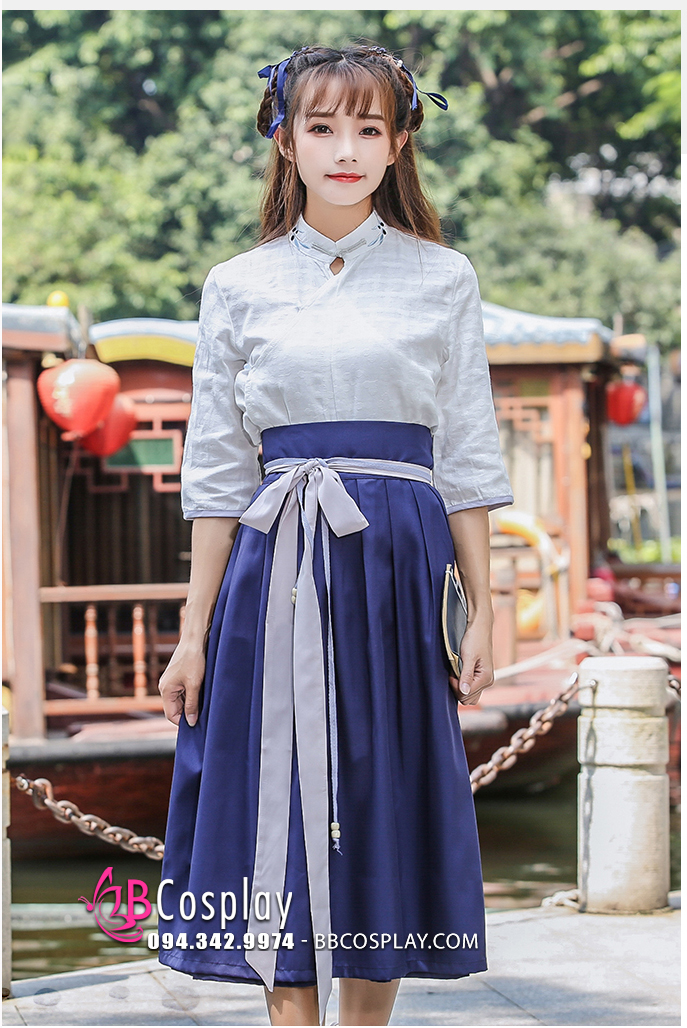Những dáng áo dài cách tân đẹp xinh nhìn là muốn sắm ngay diện Tết |  websosanh.vn