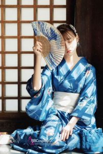 Quạt Nhật Cán Gỗ - Hoạ Tiết Sóng Biển