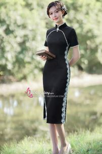 Sườn Xám Đen Viền Ngọc Trai