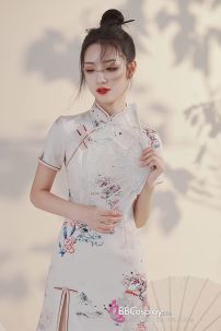 Sườn Xám Cách Tân Thiên Bách Tùng 2023