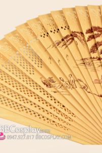 Quạt Gỗ Khắc Hình Cây Tùng
