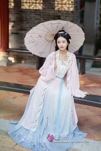 Hán Phục Tuyết Giang