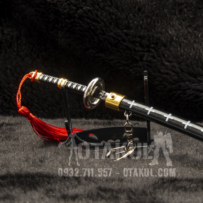 Móc Khóa Kiếm Kikoku Của Trafalgar Law - One Piece