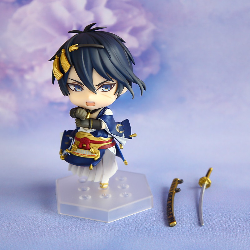 Mô Hình Mikazuki Munechika : Shinkenhissatsu Co-De - Touken Ranbu