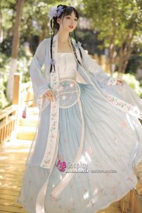 Hán Phục Huỳnh Vũ Bạch Lam