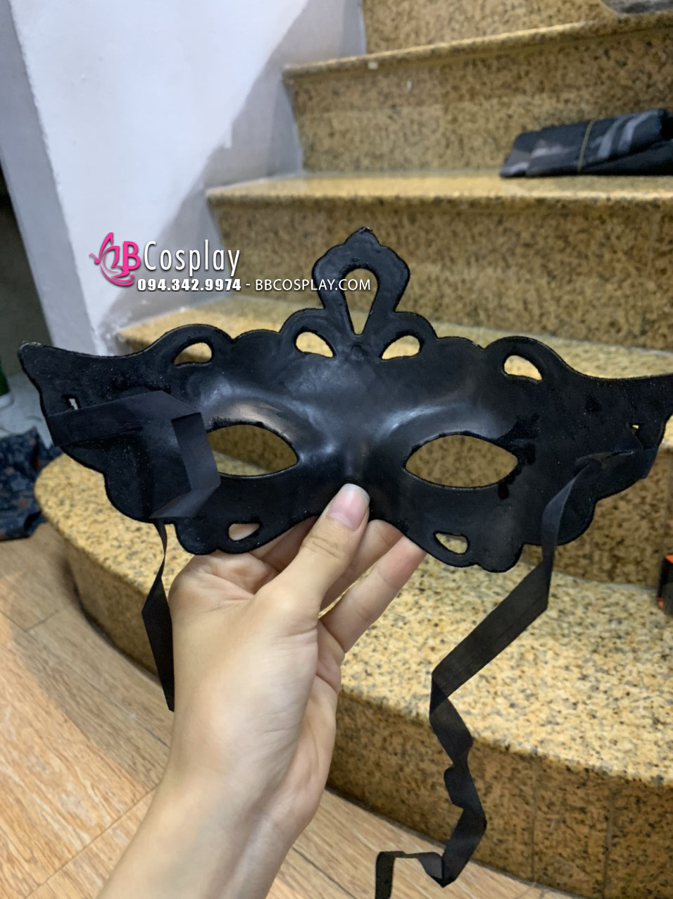 Mặt Nạ Bí Ẩn Cho Halloween Đen Nhung