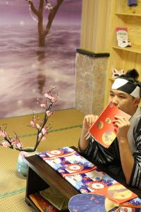 Kimono Nam Áo Trắng Sọc - Hakama Đen