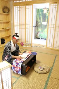 Kimono Nam Áo Trắng Sọc - Hakama Đen