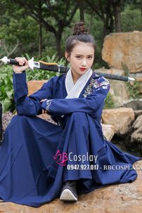 Hán Phục Nữ Kiếm Khách Thêu Rồng