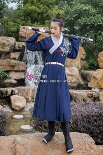 Hán Phục Nữ Kiếm Khách Thêu Rồng