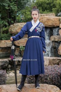 Hán Phục Nữ Kiếm Khách Thêu Rồng