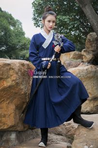 Hán Phục Nữ Kiếm Khách Thêu Rồng