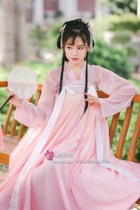 Hán Phục Lạc Hoa Bách Hợp Phấn