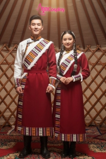 Trang Phục Cặp Đôi Mông Cổ Khoác Đỏ Viền Lông Trắng