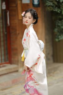 Áo Yukata Kimono Trắng Kem Tặng Kèm Thắt Lưng