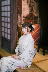 Yukata Tết Nền Kem Phối Họa Tiết Xanh