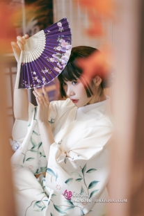 Yukata Tết Nền Kem Phối Họa Tiết Xanh