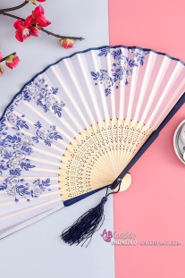 Quạt Xếp Hoa Xanh Nền Trắng