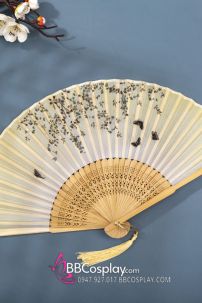 Quạt Xếp Vải Màu Vàng Kem Đào Và Bướm Lượn