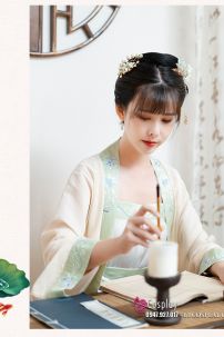 Hán Phục Phù Quang Hoa