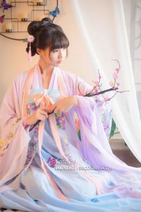 Hán Phục Bách Hoa Xuân