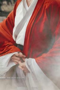 Cổ Trang Nữ Kiếm Hiệp Đỏ Rượu