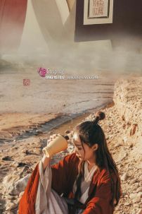 Cổ Trang Nữ Kiếm Hiệp Đỏ Rượu