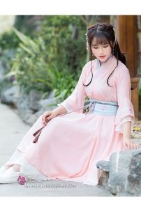 Váy Cổ Trang Cách Tân