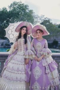 Đầm Nữ Hoàng Elizabeth Vintage