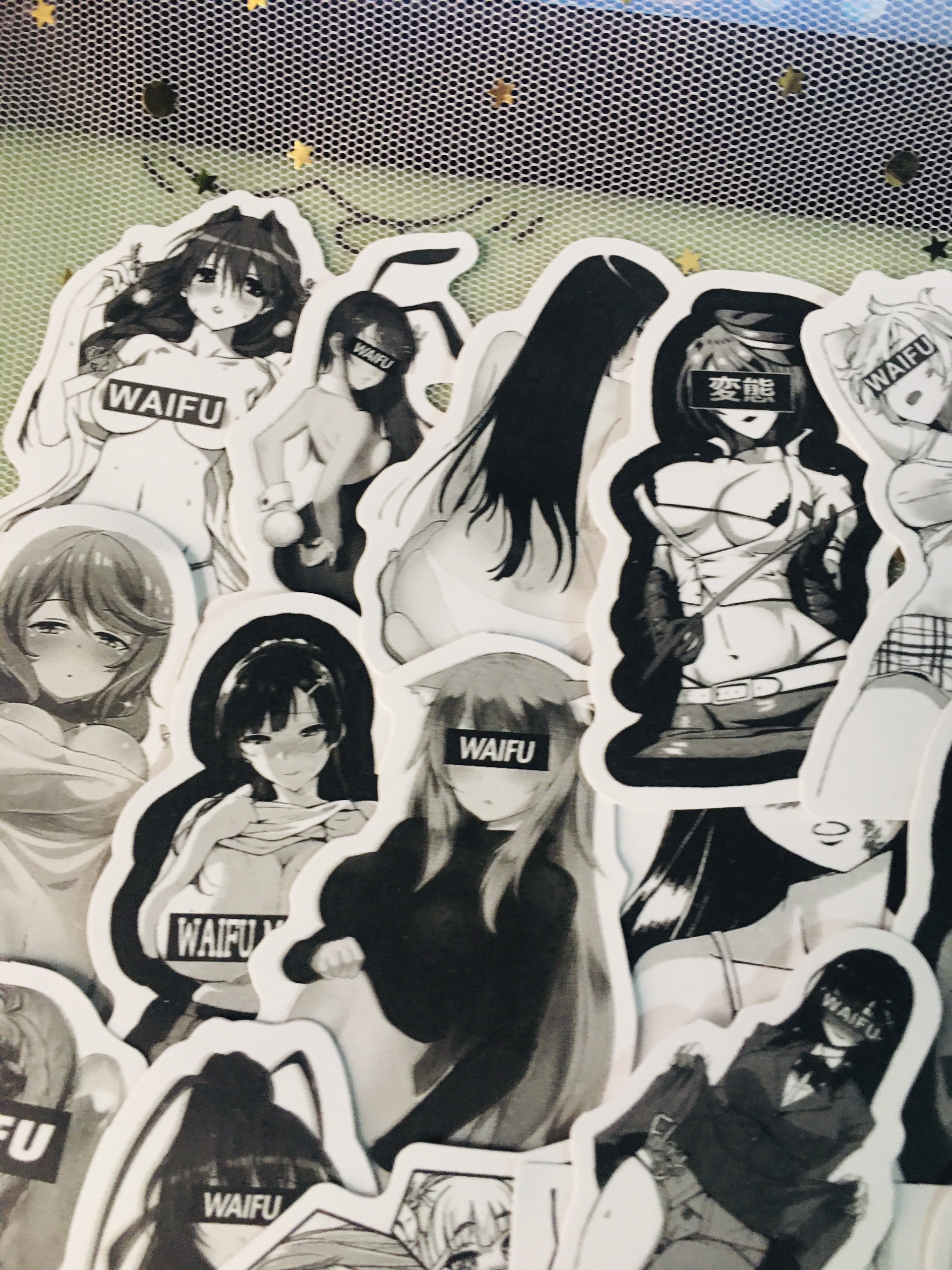 Sticker Manga H E N T A I - Bộ 50 Cái