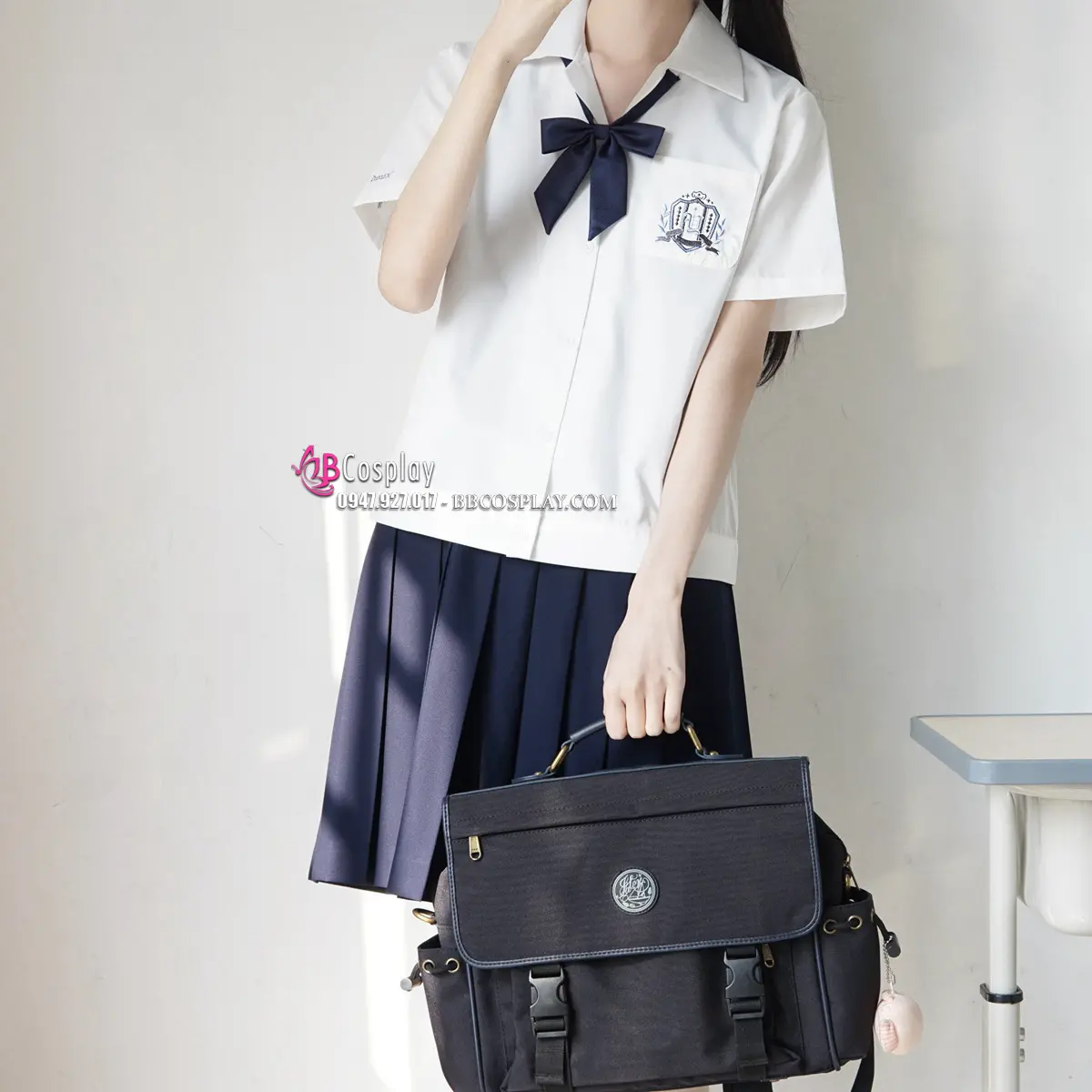 Đồng Phục Nữ Sinh Hàn Quốc Màu Trắng Váy Xanh Đen