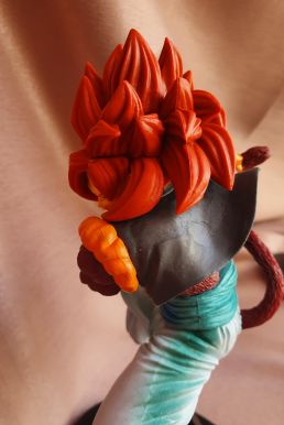 Mô Hình Figure Songoku Super Saiyan 4 - Dragon Ball