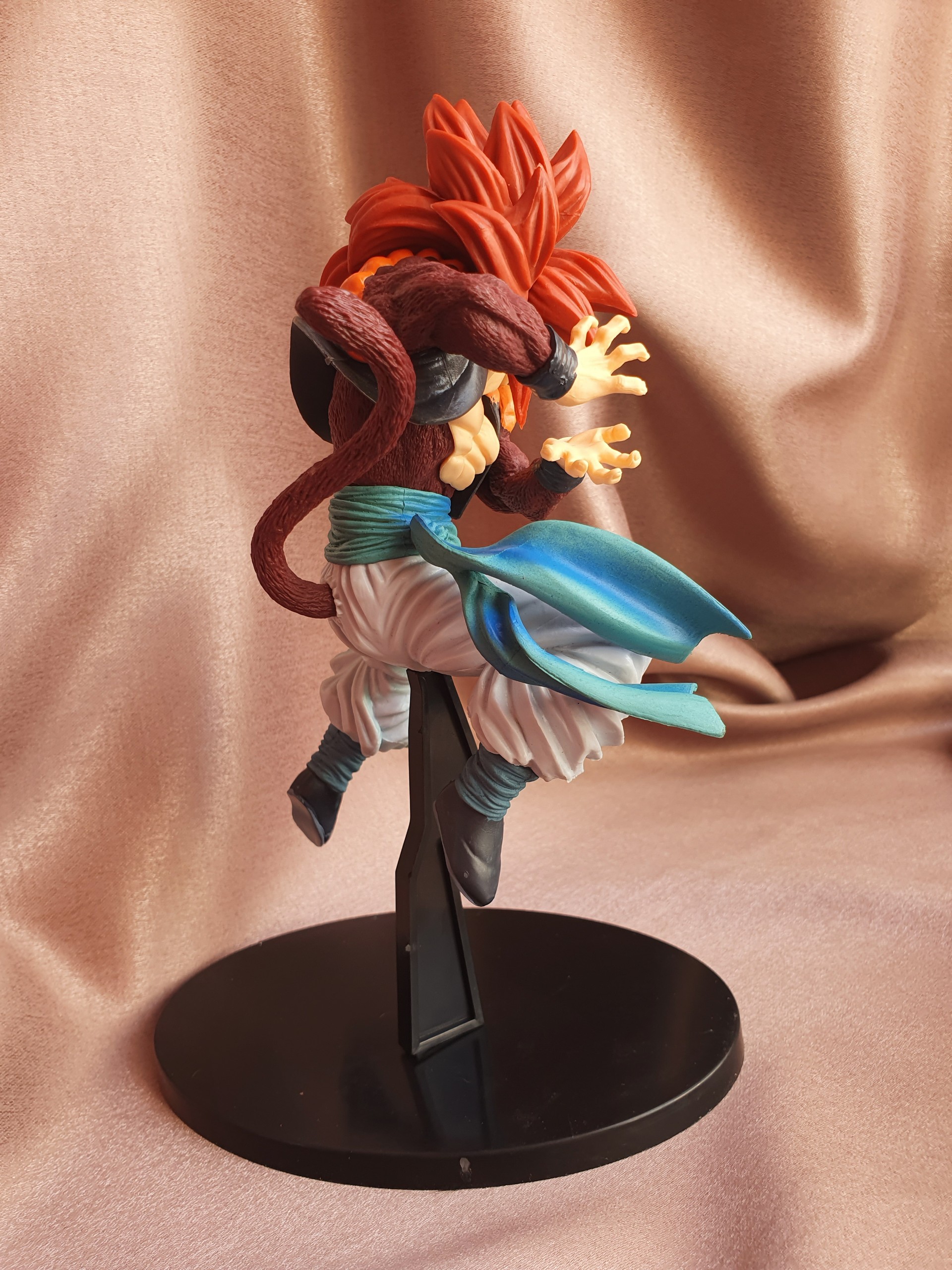 Mô Hình Figure Songoku Super Saiyan 4 - Dragon Ball