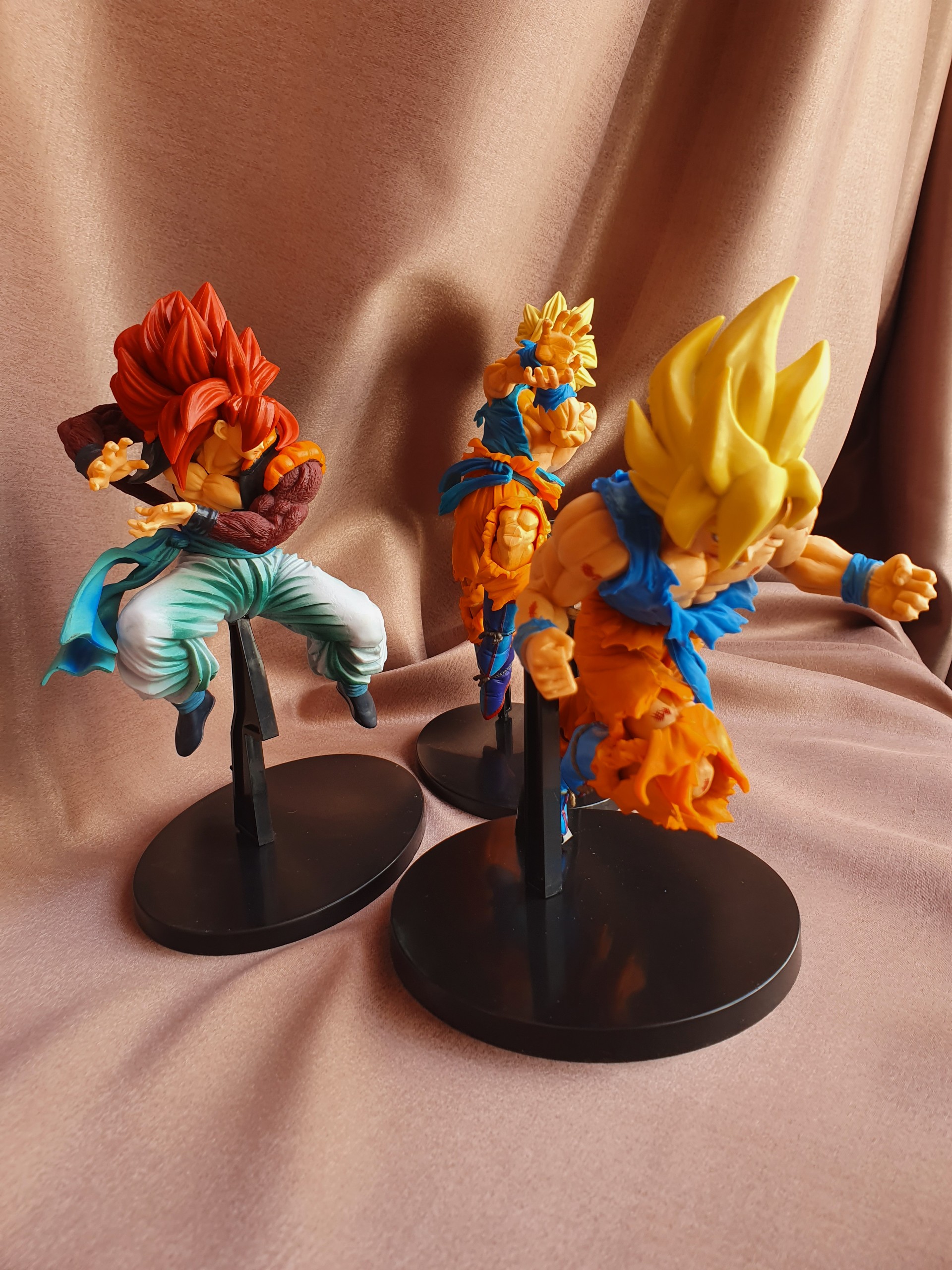 Mô Hình Figure Songoku Super Saiyan 4 - Dragon Ball