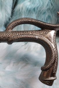 Gậy Quý Tộc Rắn Hổ Mang Bạo Chúa