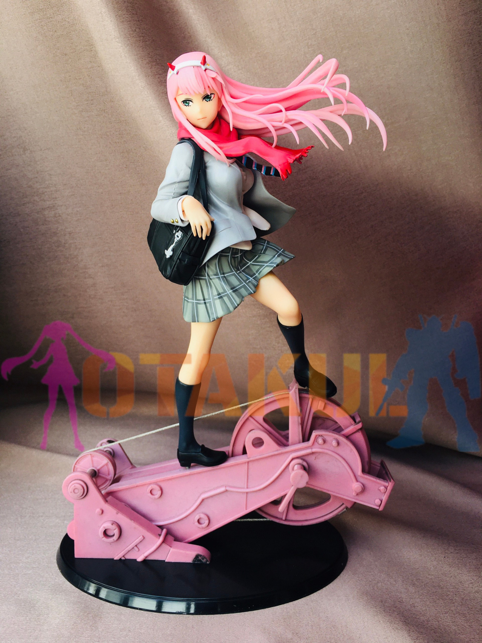 Mô Hình Figure Zero Two - 1/7 Uniform Ver - DARLING In The FRANXX