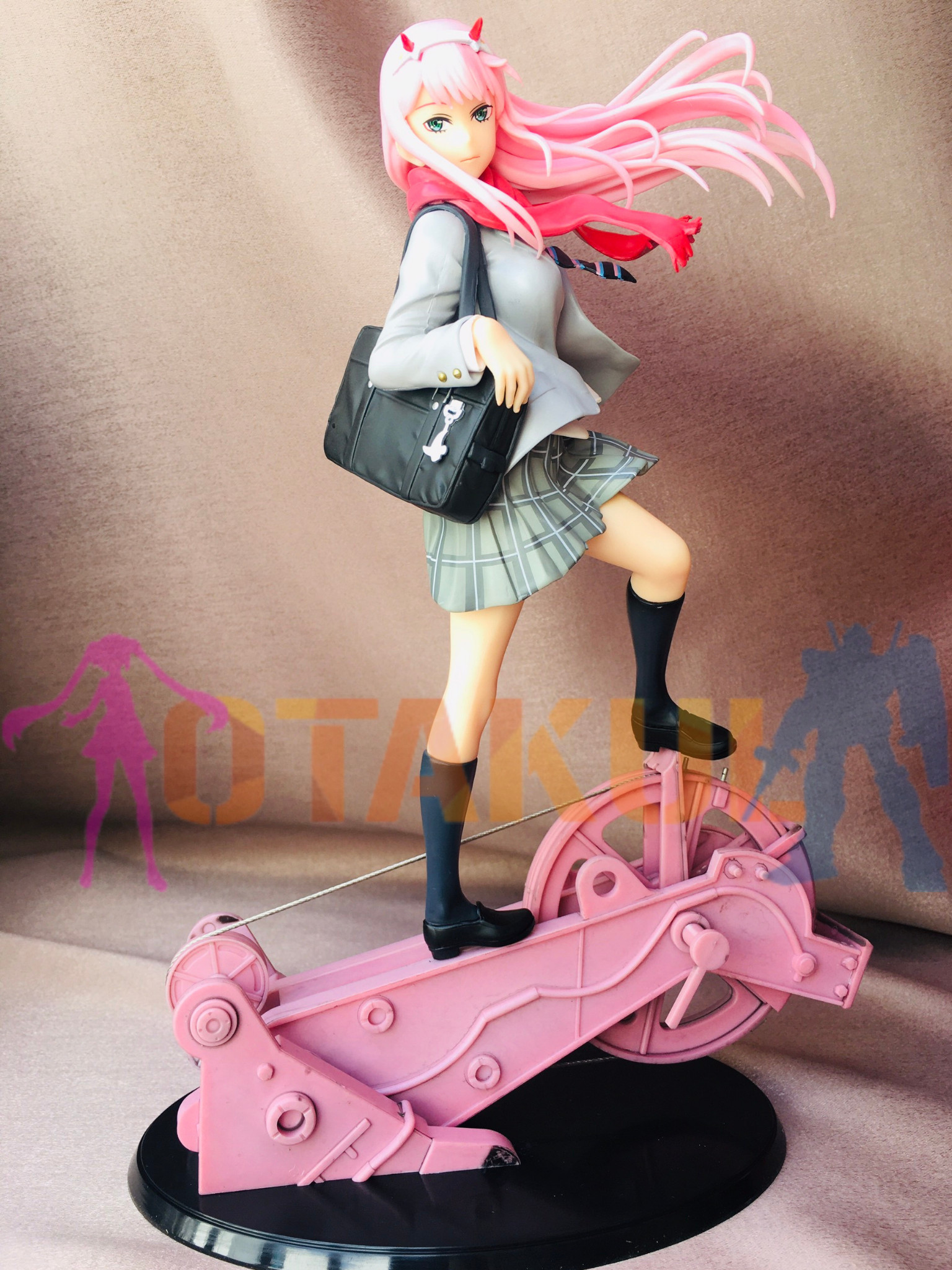 Mô Hình Figure Zero Two - 1/7 Uniform Ver - DARLING In The FRANXX