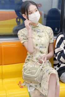 Sườn Xám Thiên Lục Dáng Dài Xẻ Tà