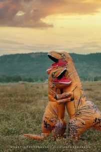 Mascot Khủng Long Bạo Chúa Bơm Hơi Chụp Hình Hottrend