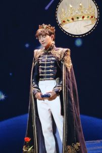 Vương Miện Hoàng Tử Màu Vàng Có Đá Màu