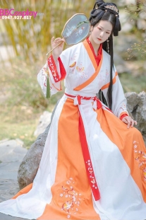 Trang Phục Chị Hằng Tone Trắng Phối Cam
