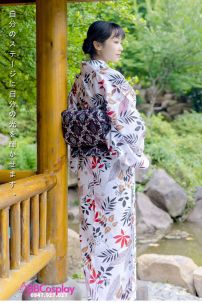 Yukata Trắng Hoạ Tiết Lá Mùa Thu