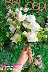 Hoa Cầm Tay Màu Trắng Classic