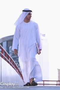 Đồ Truyền Thống Của UAE - Khăn Đội Đầu Trắng