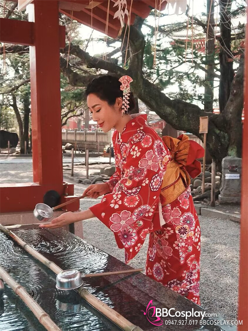 Kimono Nhật Nền Đỏ Hoa Đào